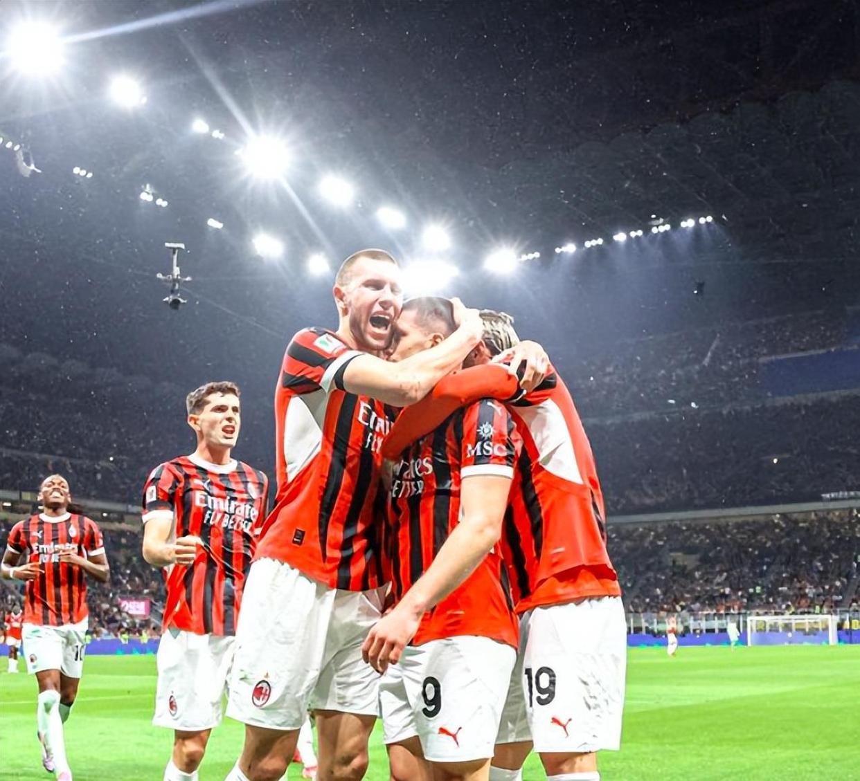 关于国米主场大胜佛罗伦萨,豪取联赛三连胜,士气大振的信息 关于国米主场大胜佛罗伦萨,豪取联赛三连胜,士气大振的信息