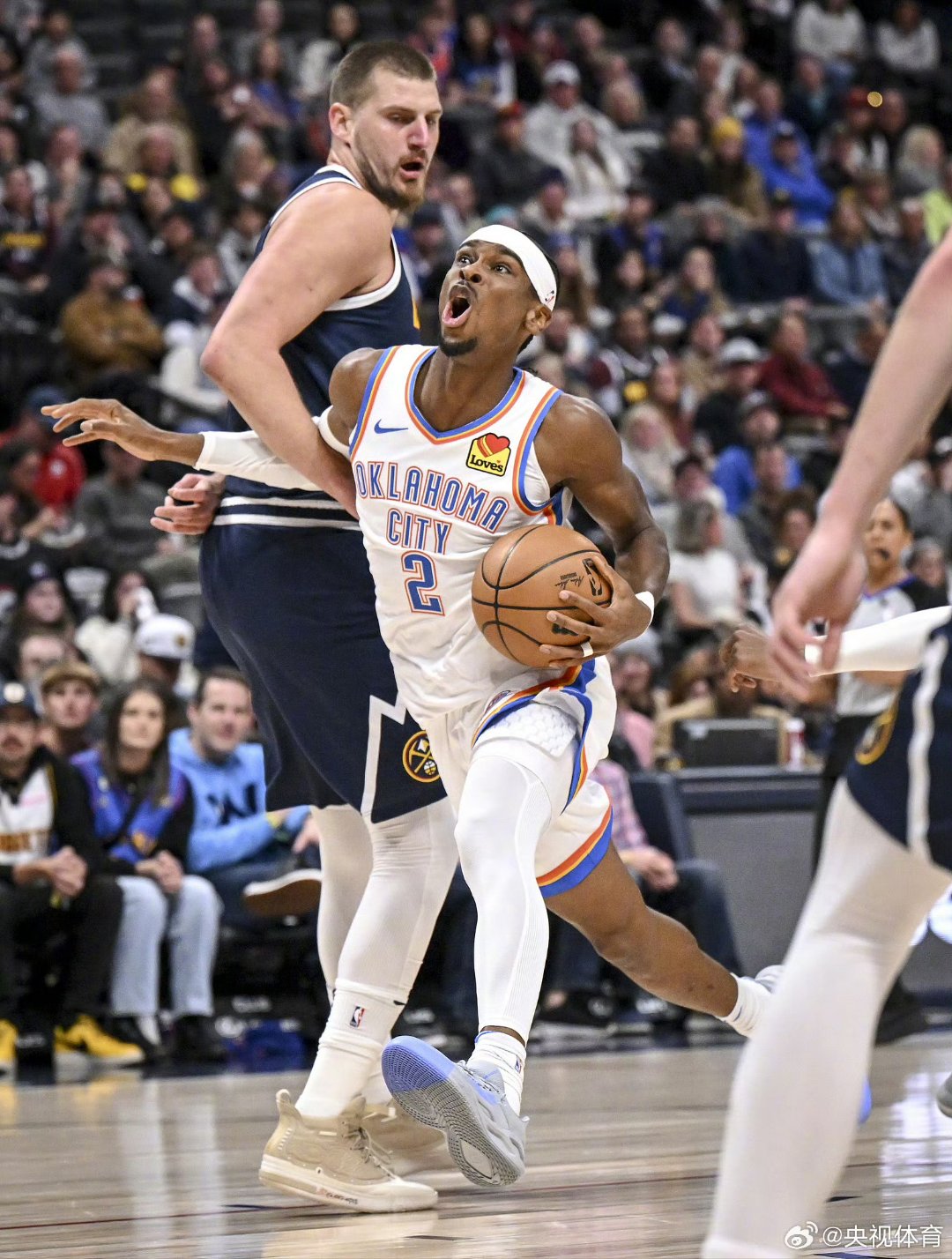 雄鹿翻盘辽宁队,约基奇统治全场 雄鹿翻盘辽宁队,约基奇统治全场