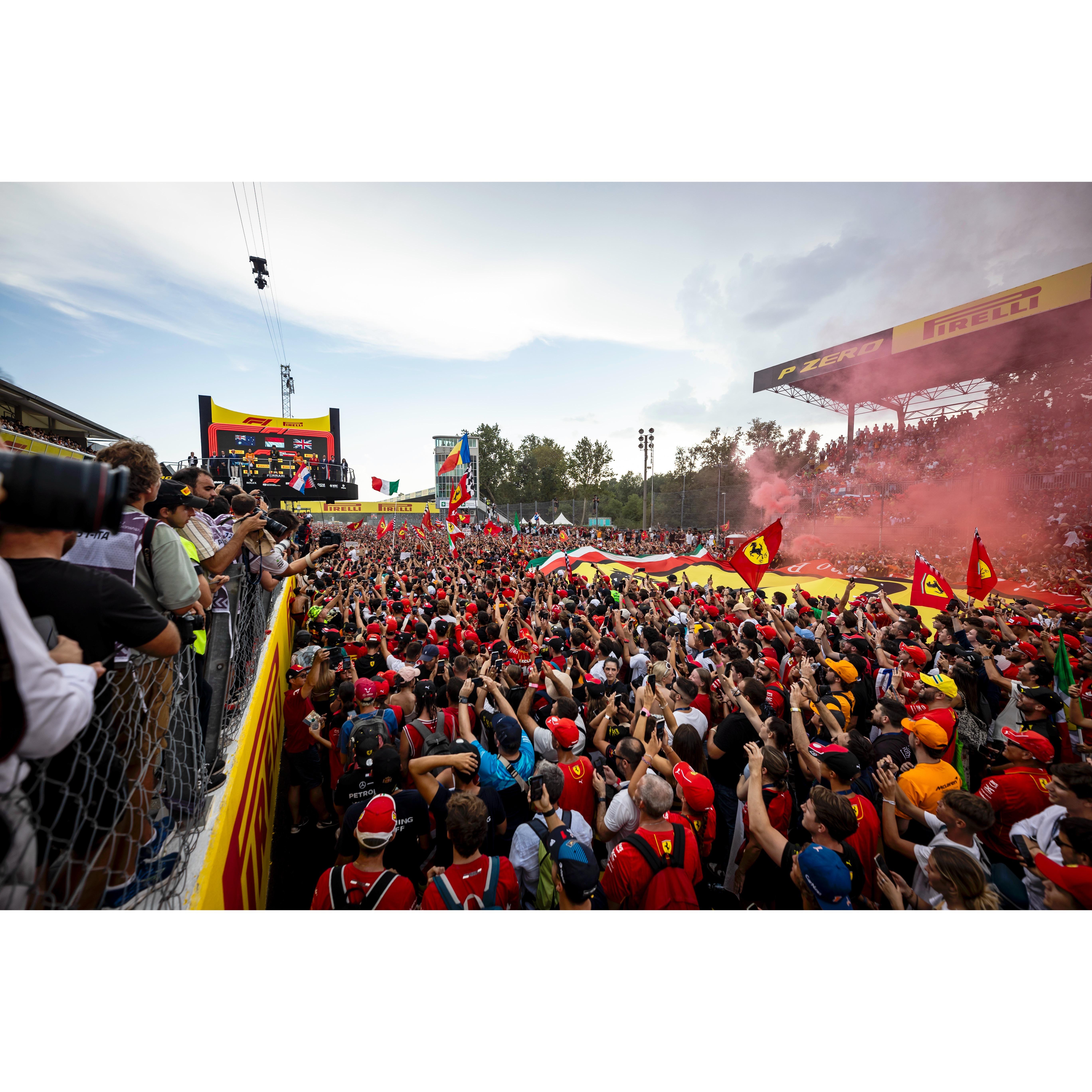 红牛车队鏖战法拉利，拉塞尔扛起全队的简单介绍